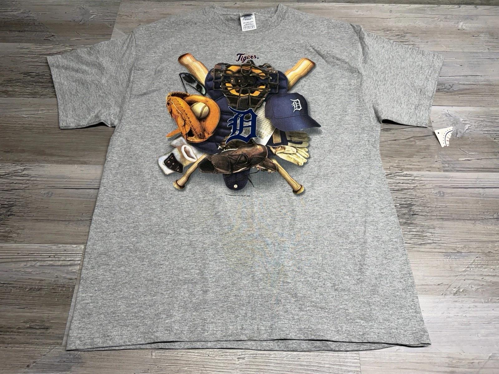 

Vintage Detroit Tigers T-Shirt Baseball Sports Gear Graphic Tee MLB Adult Size L S