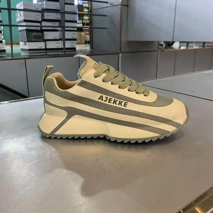 Mode Herren Plateau Sneaker 2025 Sommer Atmungsaktiv Bequem Schnürschuhe Laufschuhe Höhenerhöhung Mode Rutschfest Freizeitschuhe