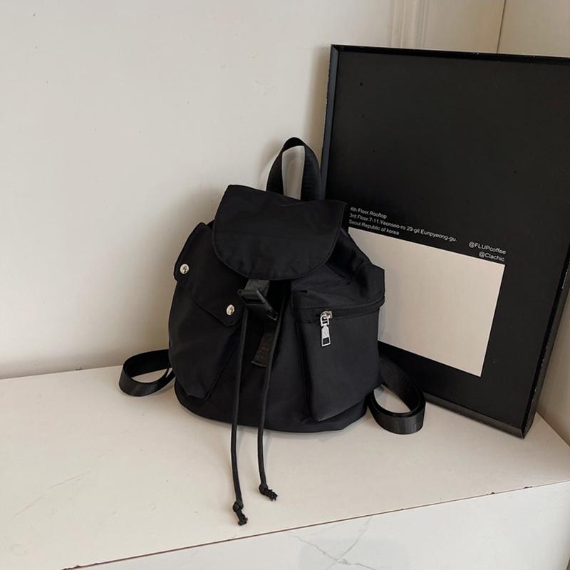 

Женский легкий нейлоновый рюкзак конфетного цвета, модная дорожная сумка через плечо большой вместимости для лета, студенческий школьный рюкзак для повседневного использования на открытом воздухе 24x12x26cm чёрный