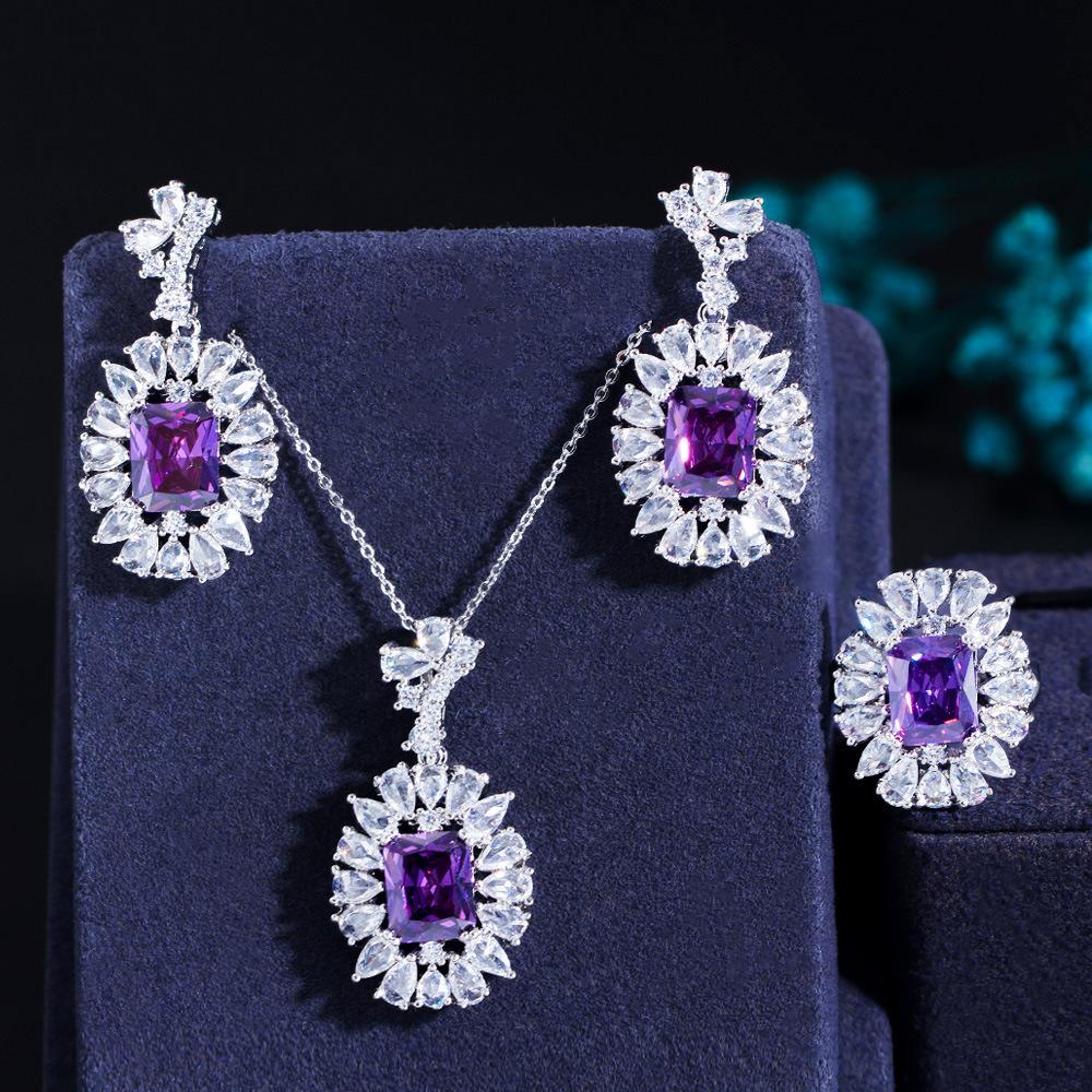 Color Treasure Three-Piece Set, Sapphire Necklace, Earrings, Slightly Inlaid Zircon Set Chain.
