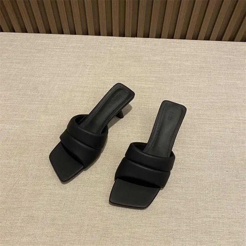 

Модные женские тапочки, 2024 Новые тапочки Женская летняя обувь Модные шлепанцы с открытым носком и квадратным носком, Женские сандалии на высоком каблуке Женские 40 чёрный