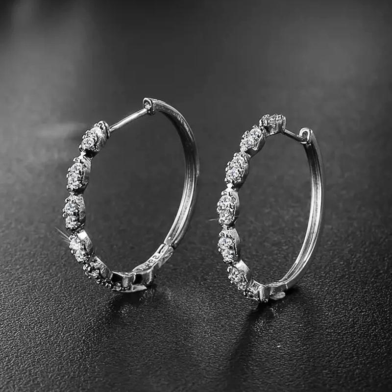 Huitan Attraktive Store Creoler for Kvinner Bling Bling Cubic Zirconia Trendy Øretilbehør Grasiøse Bryllupsfest Smykker