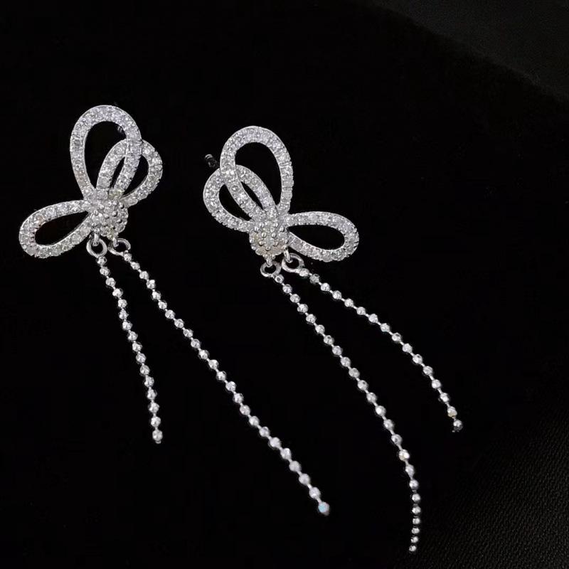 Elegant Rhinestone Bow Tassel Earrings for Women – Trendy Light Luxury Ear Ornaments