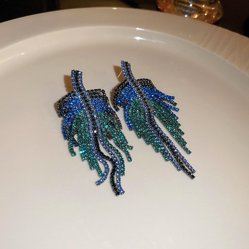 Light Luxury Flower Pattern Tassel Earrings: Niche Design with High-End Versatile Appeal