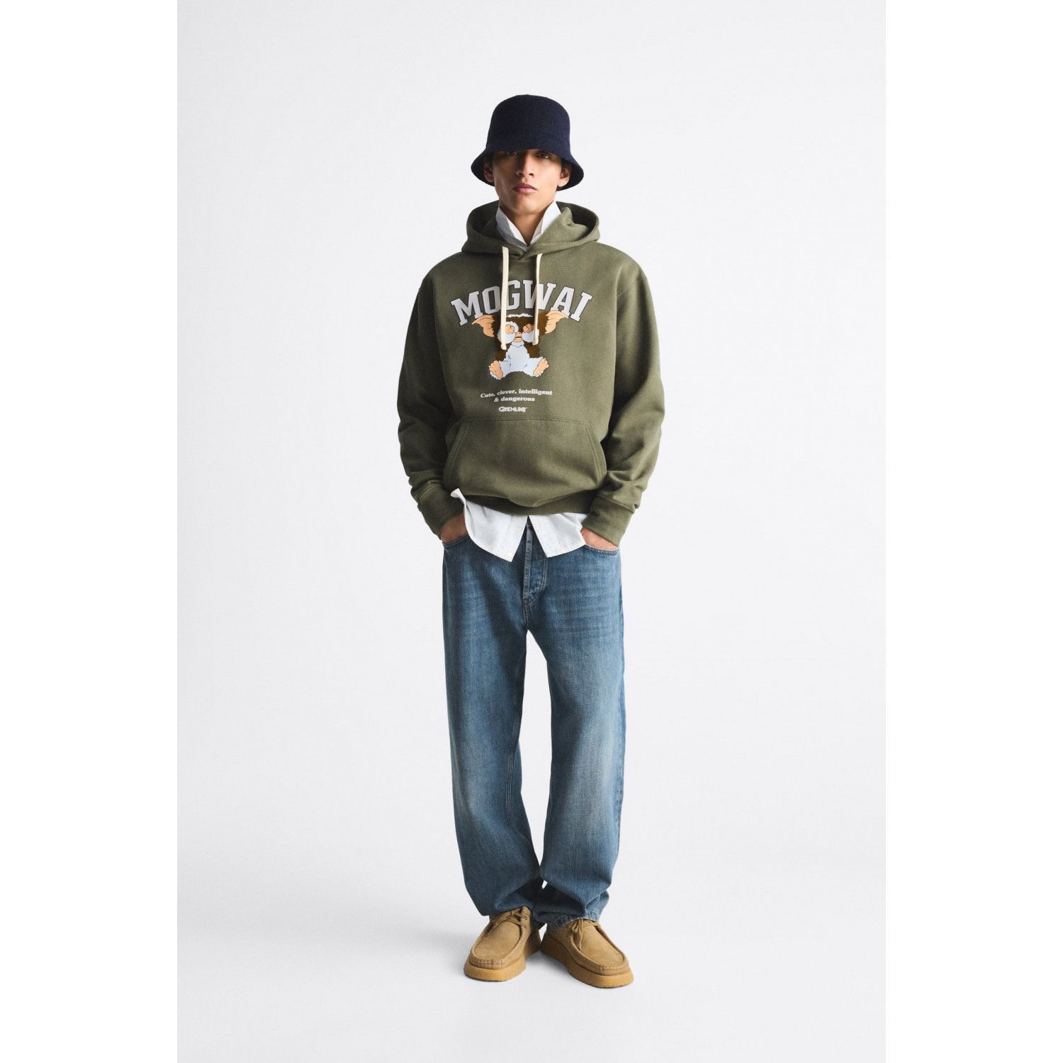 

GREMLINS © & tm WARNER BROS PRINT SWEATSHIRT.