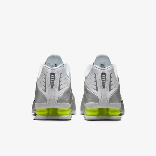 Nike Shox R4 White Metallic Silver Bolt Womans 5-12SIze AR3565-102 Expeditedship
