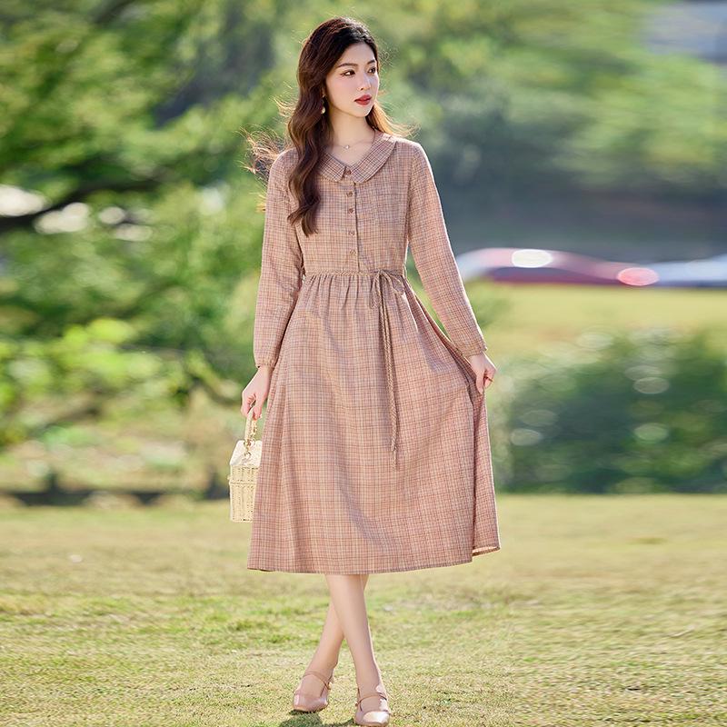 2025 Spring Women's Plaid Waist-Slimming Long Sleeve Dress with Turn-Down Collar