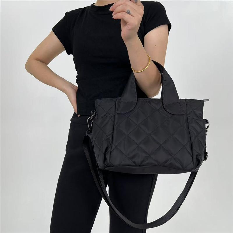 Women'S Seam Casual Contrasting Handbag Lightweight And Simple Versatile Embroidered Thread Shoulder Bag