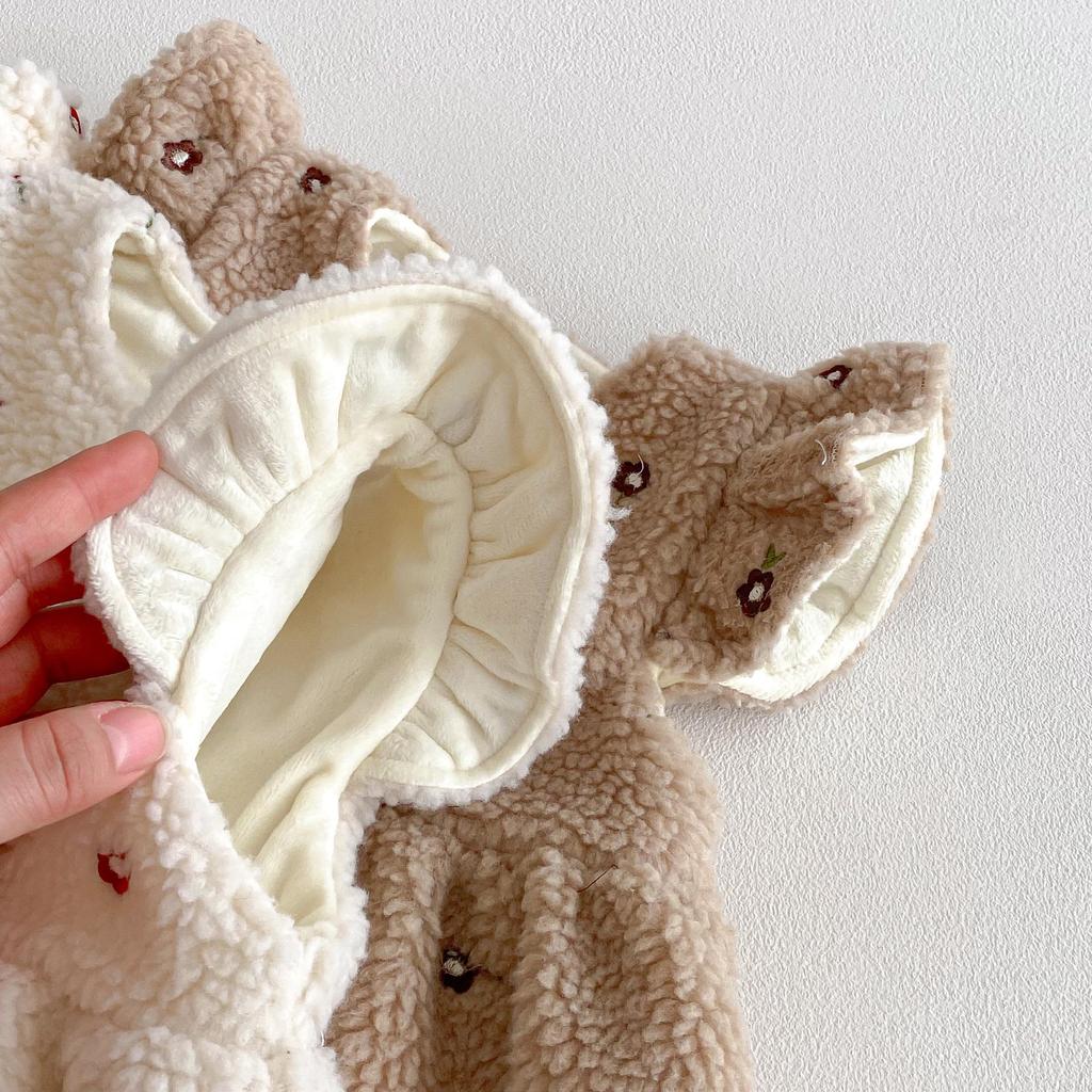 2025 Sweet Princess Winter Dress: Korean Style Flutter Sleeve with Embroidered Velvet Skirt for Girls