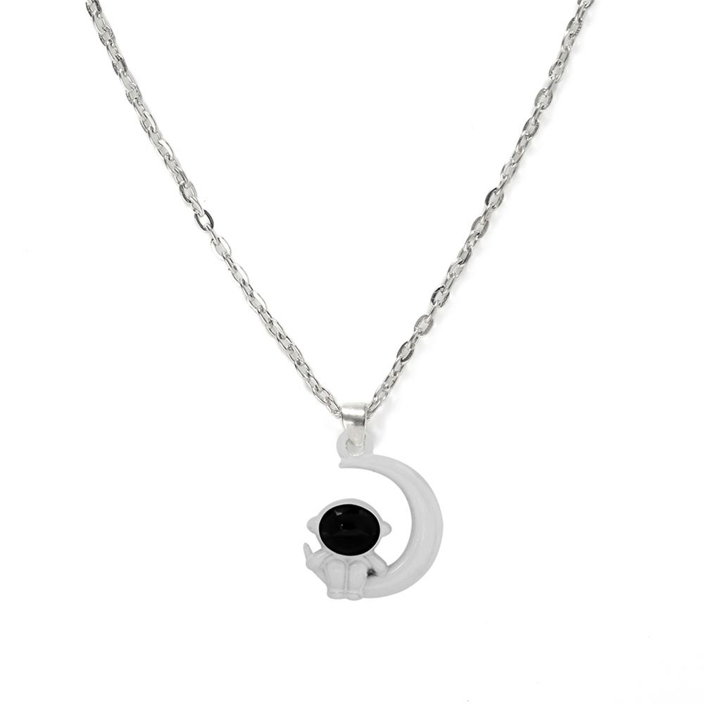 

Cute Astronaut Sit on Moon Pendant Necklaces Explore The Universe Alloy Chain with Lobster Clasp Fashion Jewelry Gifts for Women белый
