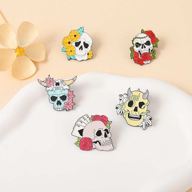 Gold Striking Plated Punk Skull Brooch Featuring Beautiful Rose Design For Distinctive Fashion Appeal