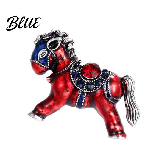 Exquisite Craftsmanship Brooch Pin Sparkling Rhinestones Inlaid Horse Design Collar