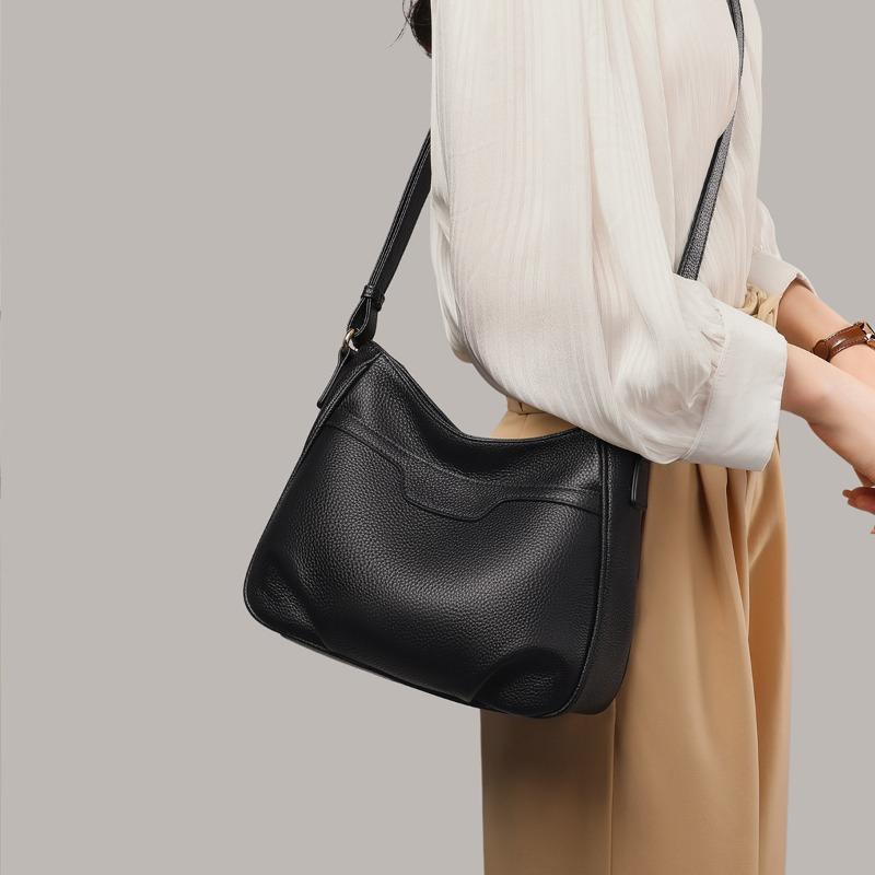 Bag New Leather Women's Bag Satchel Underarm Bag Autumn and Winter Large Capacity Oblique Shoulder Bag Mom Bag