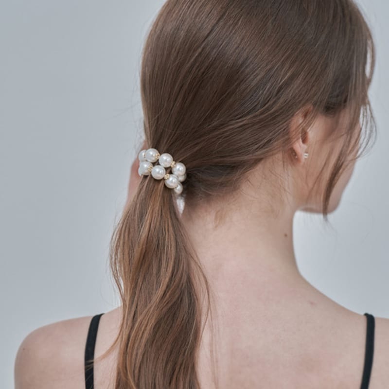 

Резинка для волос ELLEHAIR, украшенная жемчугом ELSC009 yellow gold