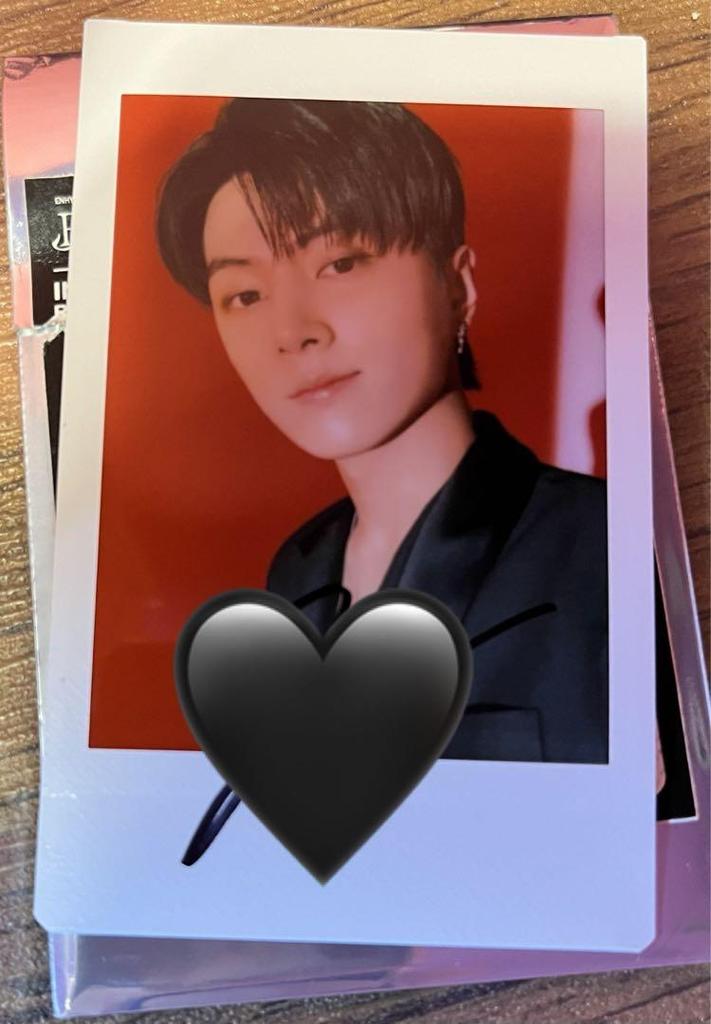 [USED] Enhypen signed polaroid photo Enhypen Jay