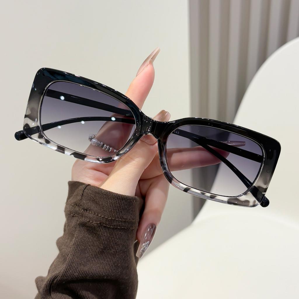European and American retro small square sunglasses are produced on behalf of 500 pairs, and the minimum order can be printed LOGO strength supplier