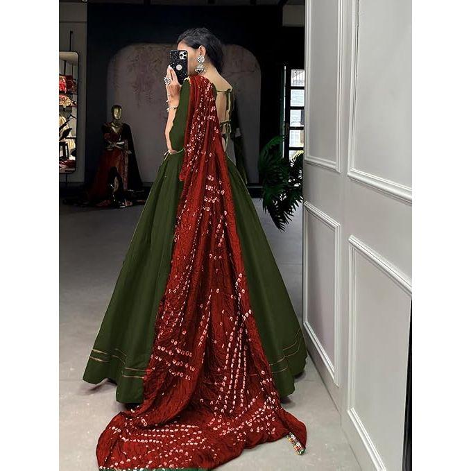 Spesiell Rayon Bomull Lehenga for Kvinner med Gotta Patti-detaljer Navratri Spesial Hele Lehenga Choli, Usydd Bluse