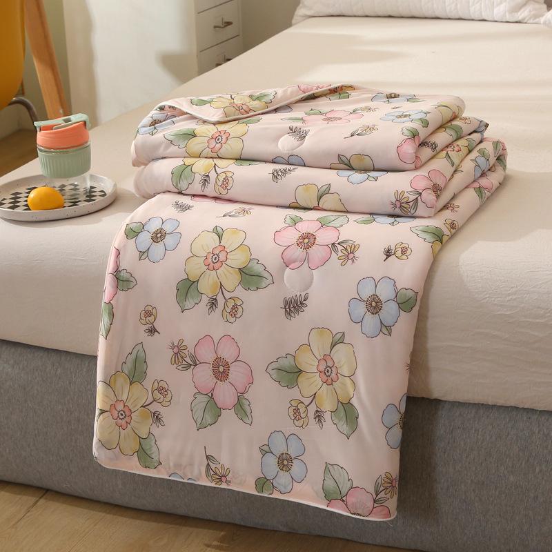 

Летнее прохладное одеяло с кондиционером, одеяло Ice Silk, пригодное для машинной стирки, домашнее летнее одеяло 150 * 200cm