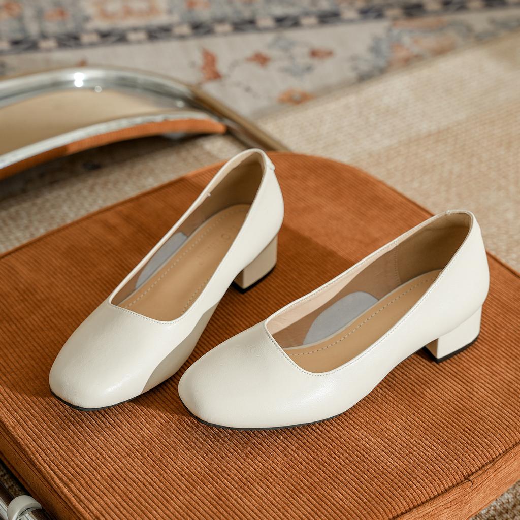 Leather square head low-heeled single shoes female spring autumn new Korean version fairy style professional commuting French thick-heeled high heels