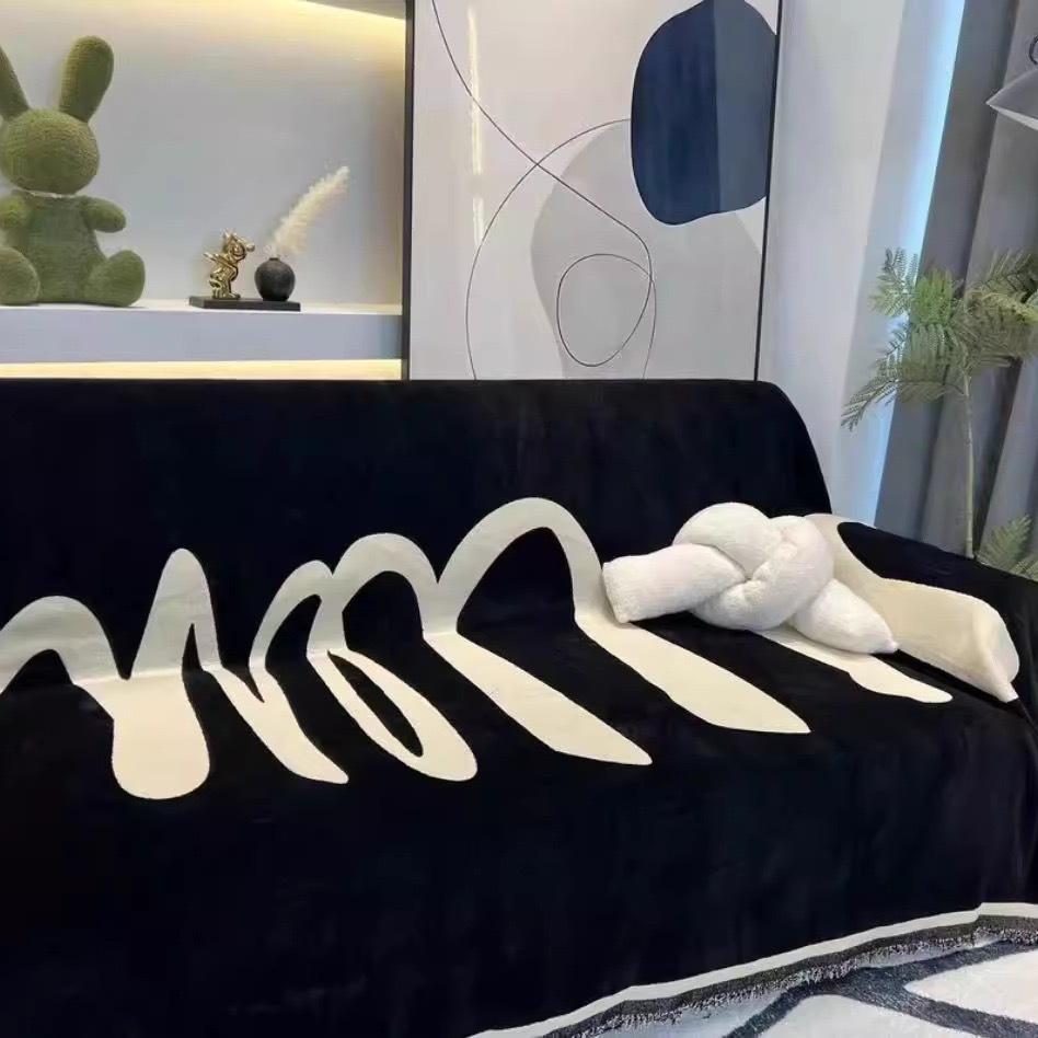 

Роскошный шенилловый нескользящий черный чехол для дивана - издание 2025 180*130 - Small Single Seat