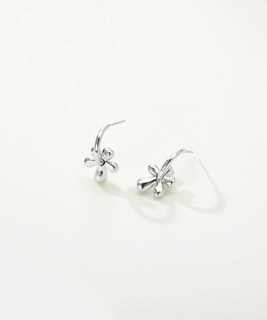Findelise 925 Signature Daisy Hook Earrings