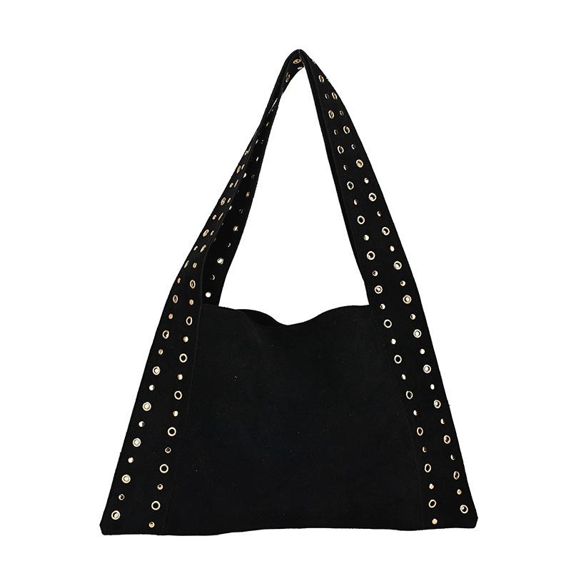 

New bag, rivet shoulder bag, women s European and American style underarm bucket bag, high-end simple hand bag чорний