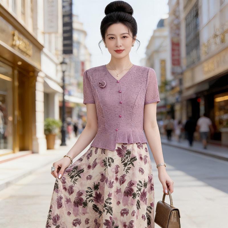 

2026 Summer Collection: Stylish Short Sleeve Lace Two-Piece Dress for Middle-Aged Women - Tummy Concealing and Perfect for 40s & 50s Moms 5XL (suggested 70.5-75 kg) фиолетовый