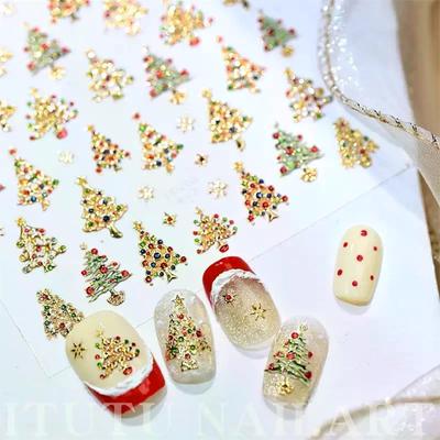 Niedlicher Weihnachts-Stil Kristallkugel Farbige Lichter Weihnachtsbaum Nail Art Print Aufkleber Maniküre Abziehbilder Aufkleber Nageldeko Geschenk