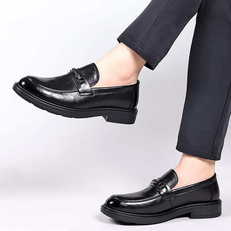 2024 New Men Casual Leather Business Dress Shoes Comfortable Antiskid Driving Loafers Outdoor Flat Designer Wedding Dress Shoes