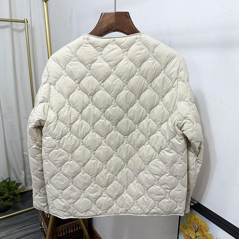White duck down jacket women's short new models, light and fashionable in winter, simple and versatile, small liner