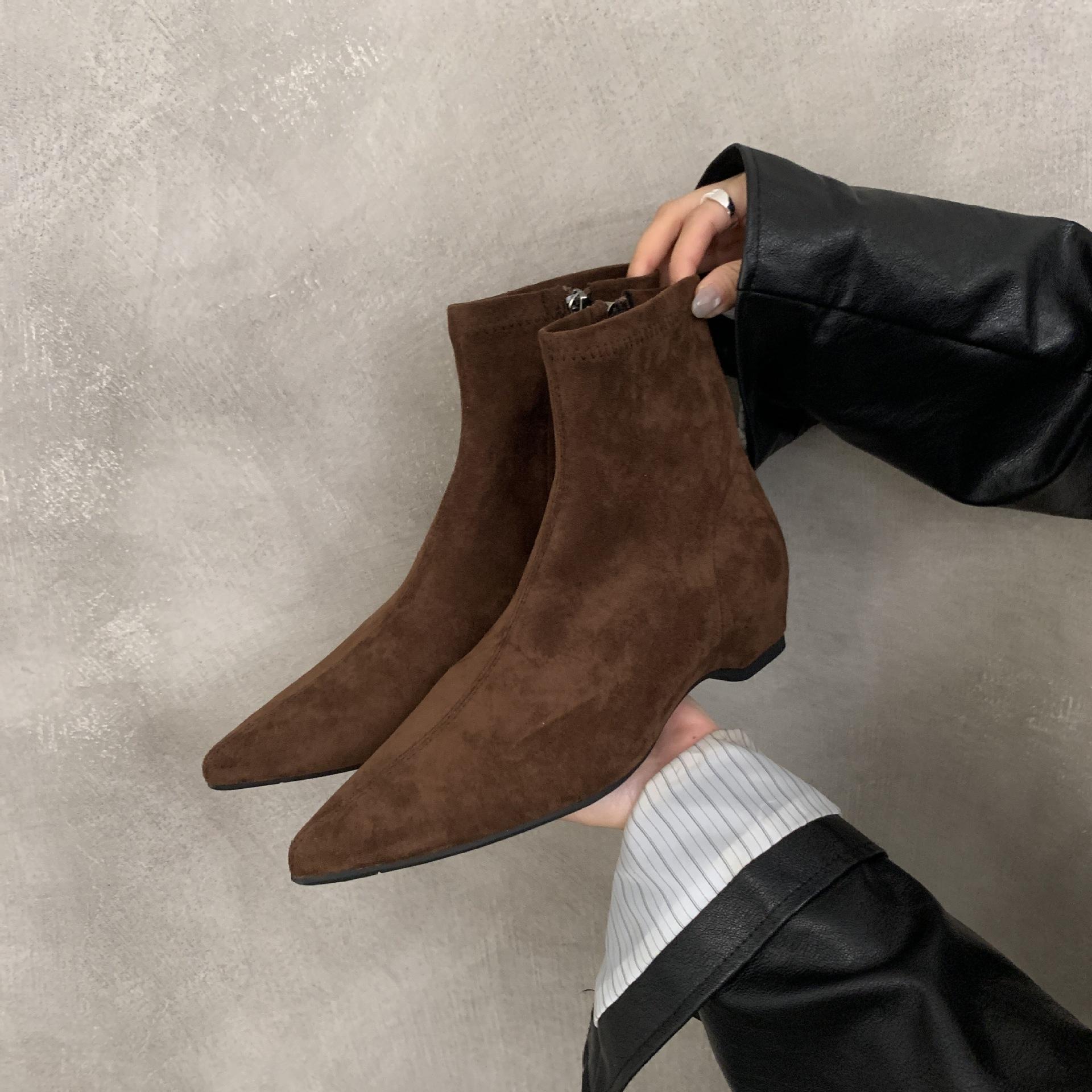 

2025 Spring and Autumn Retro Minimalist Skinny Boots Femininity Square Head Thick Low Heel Short Boots Side Zipper Skinny Elastic Boots 39