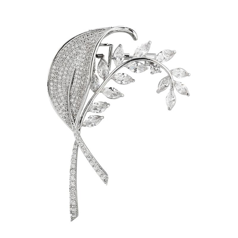 Delicate Alloy Brooch with Zirconia Sparkling Zirconia Inlayed Ginkgos Leaf Brooch Pin with Elegant Gradient Finish 1