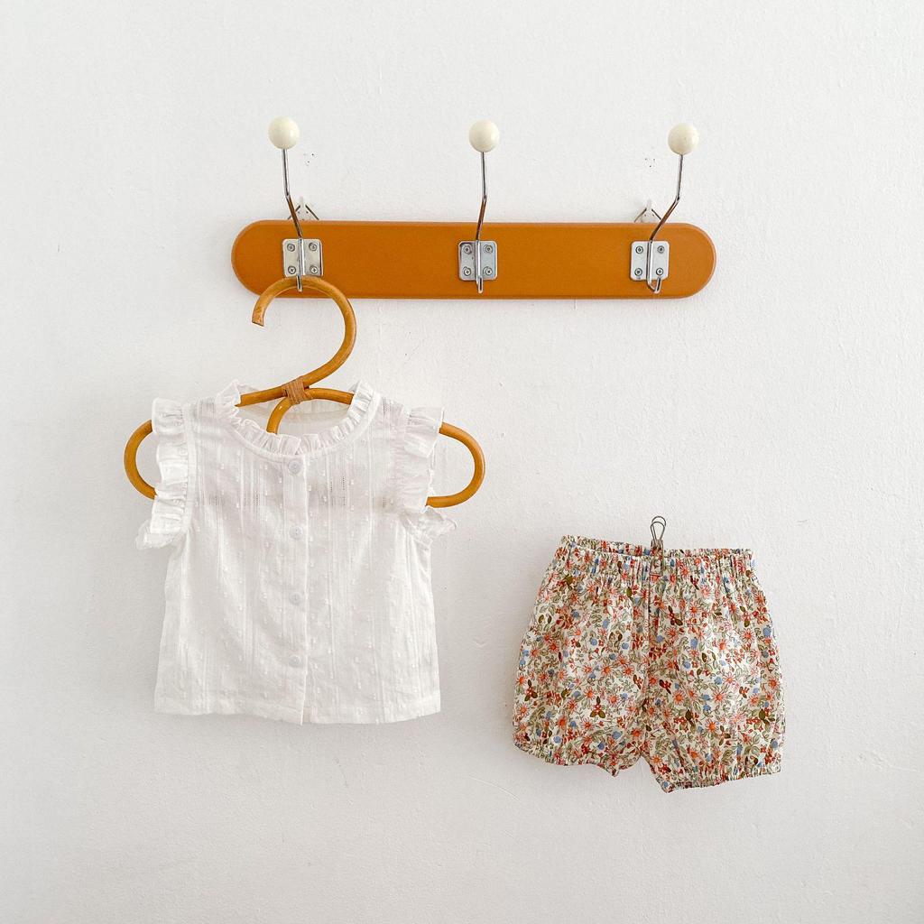 2025 Sommer Baby Mädchen Puffärmel Knopf Top & Blumenmuster Shorts Set