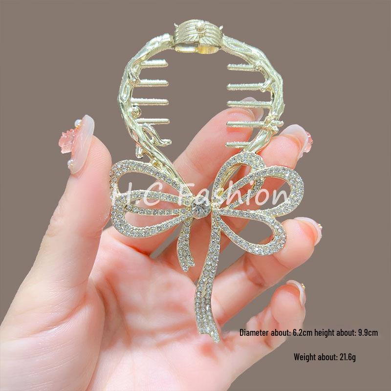 Elegant Lily of the Valley Tassel Hairpin: Timeless Updo Clip for a Refined Look