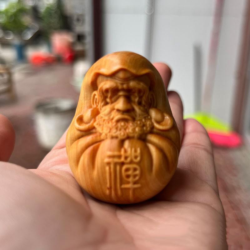 

Miniature Wooden Bodhidharma Statue Ornament,Natural Cliff Cypress Wood Carving Crafts,Desktop Home Decoration Gift