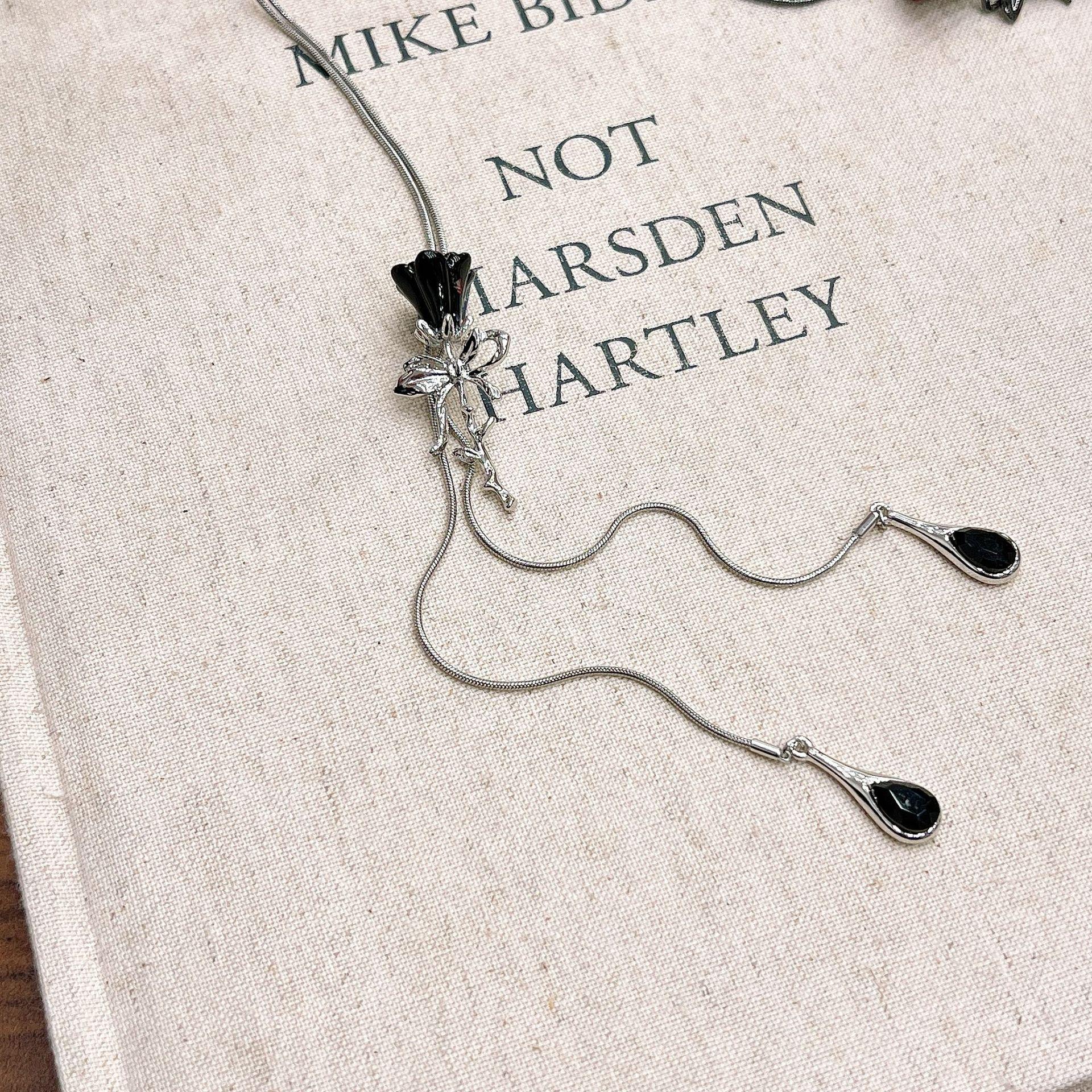 

Регулируемое ожерелье Niche Dark Night Rose: Милая, классная и модная цепочка на ключицу