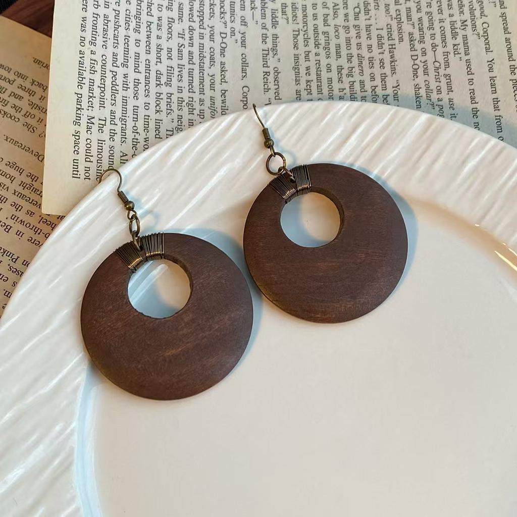 Maillard Retro Wooden Big Circle Earrings Bohemian Medieval Exaggerated Design High-End Round Earrings
