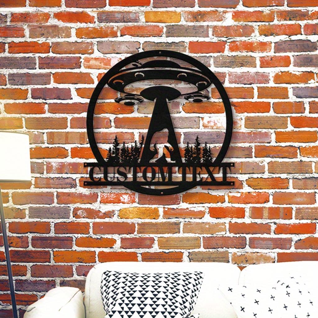 Benutzerdefiniertes Bigfoot UFO Camping Metallschild Handgemachte Eisen Wandkunst Heimbar Café Dekoration