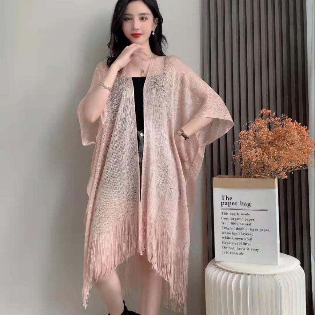 European-Style Gold Silk Split Shawl Women'S Thin Dinner Dress With Decorative Fringe Hollow-Out Sunscreen Scarf