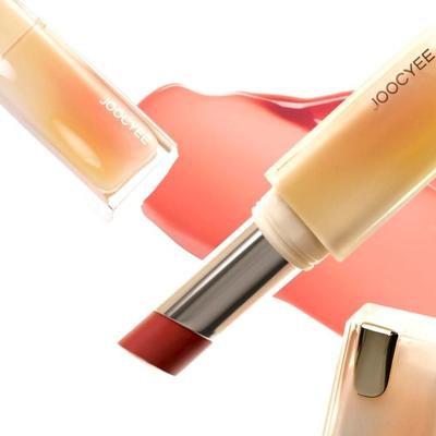 Make-up na rty – Lesky na rty