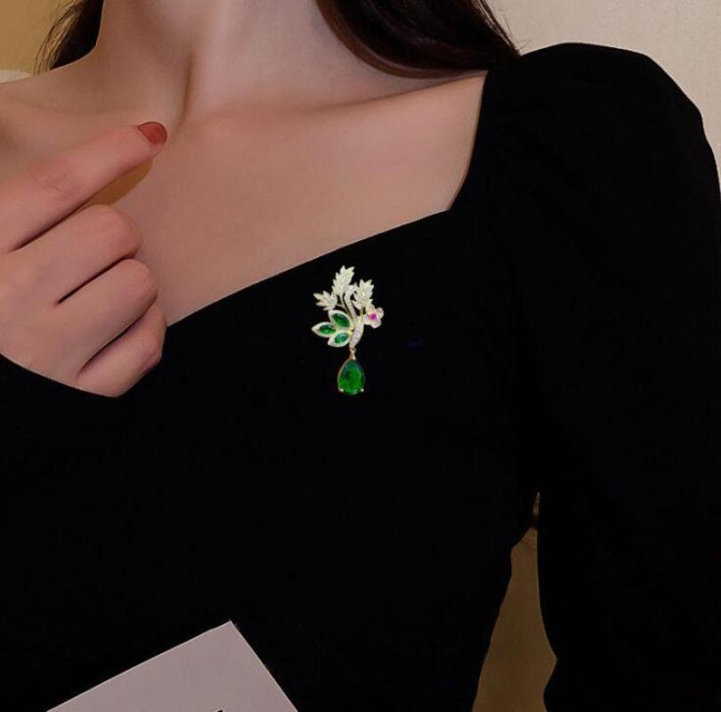 Fashion Green Yellow Leaves Flower Bouquet Wheat Ear Brooch for Women Creative Rhinestone Pin Suit Clothing Jewelry Accessories