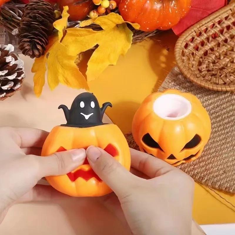 Halloween Pumpkin Ghost Skull Bat Squeeze Pinch Toys Silicone Stress Relief Fidget Toys for Kids Adults Party Favor Gifts Toys