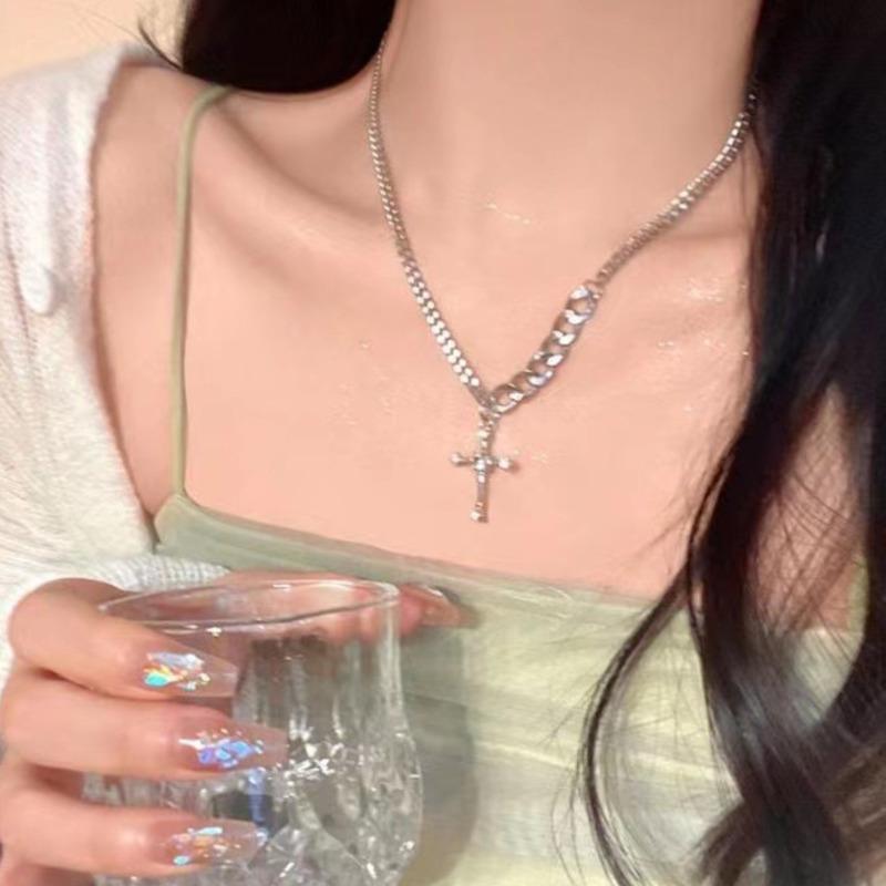Luxury Cross Zircon Necklace For Women Fashion Hip Hop Cool Choker Necklace Pendant Party Jewelry Accessories Sweater Chain Gifts