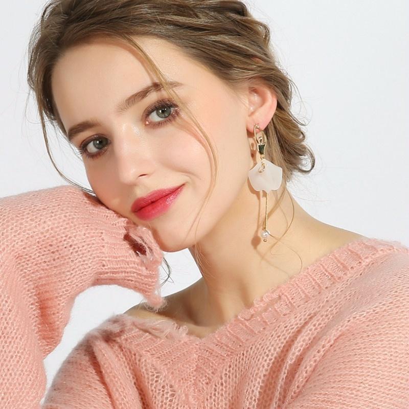 Kreative blomsterperleøredobber til valentinsdagsgaven til The Maid of Honor