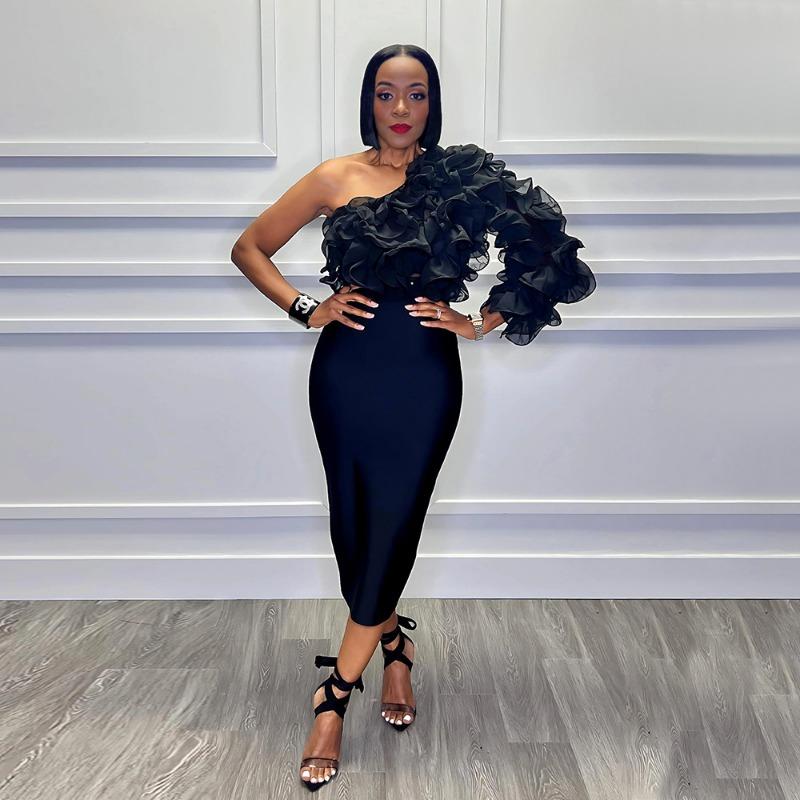 

Женский новый топ Lotus Short с косыми плечами и однотонным принтом M чёрный