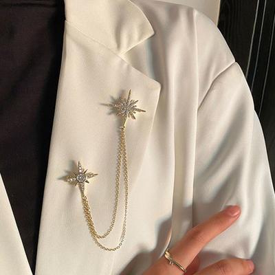 SKEDS Women Men Star Chain Brooches Pins Fashion Vintage Metal Rhinestone Jewelry Pendant Women's Men's Party Brooch Gift