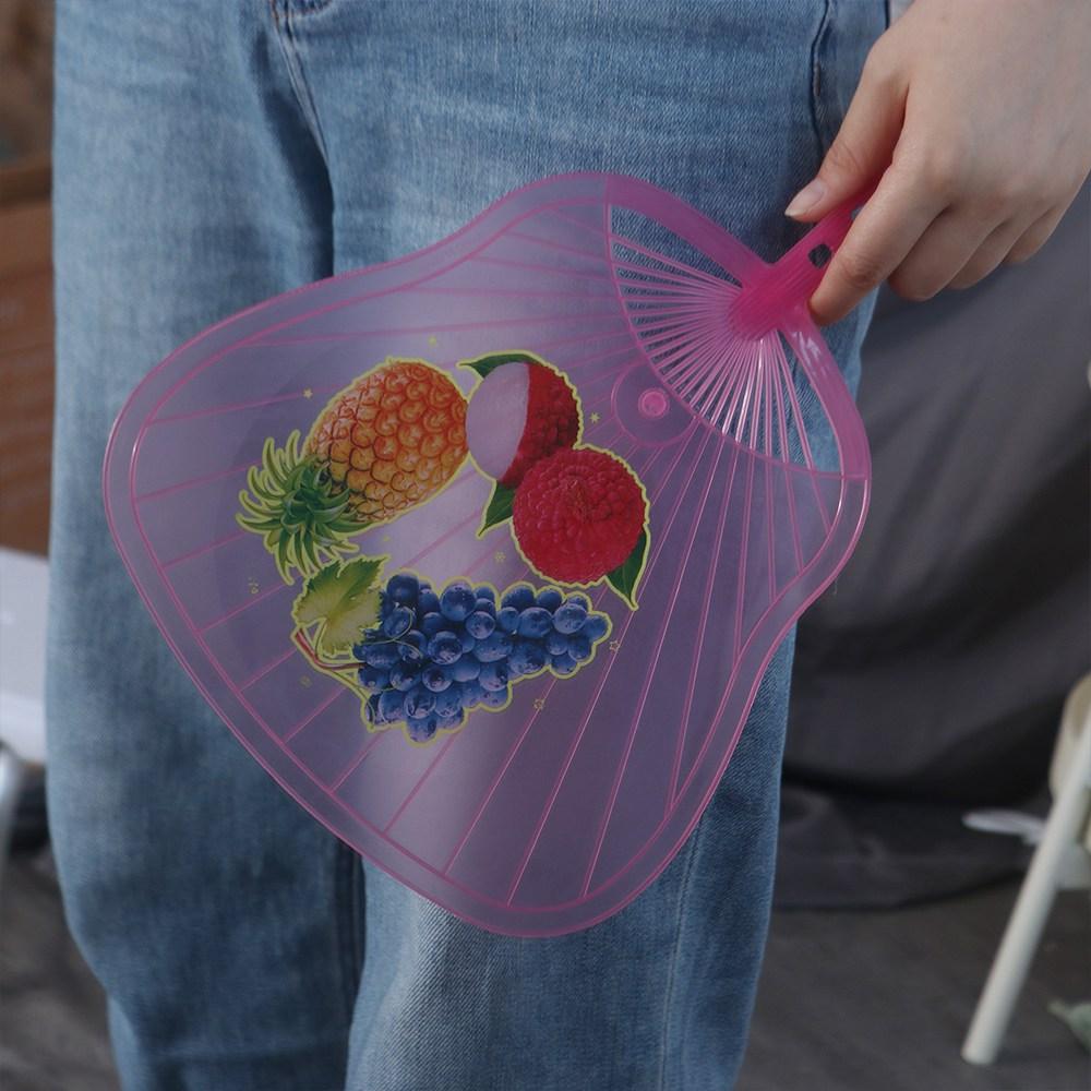 Ventilador infantil de moda con diseño de dibujos animados, ventilador de mano de plástico ligero con estampado, regalo perfecto para el verano.