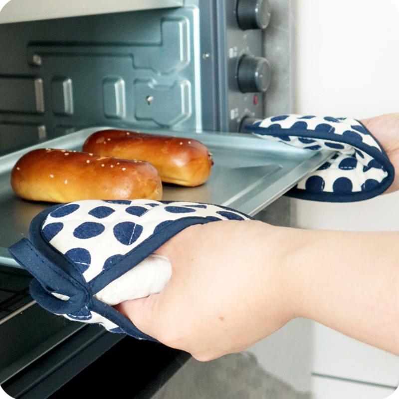 Heart-Shaped Hand Clip Heat Insulation Pad Coaster Anti-Scalding Gloves Baking Kitchen High Temperature Resistant Oven