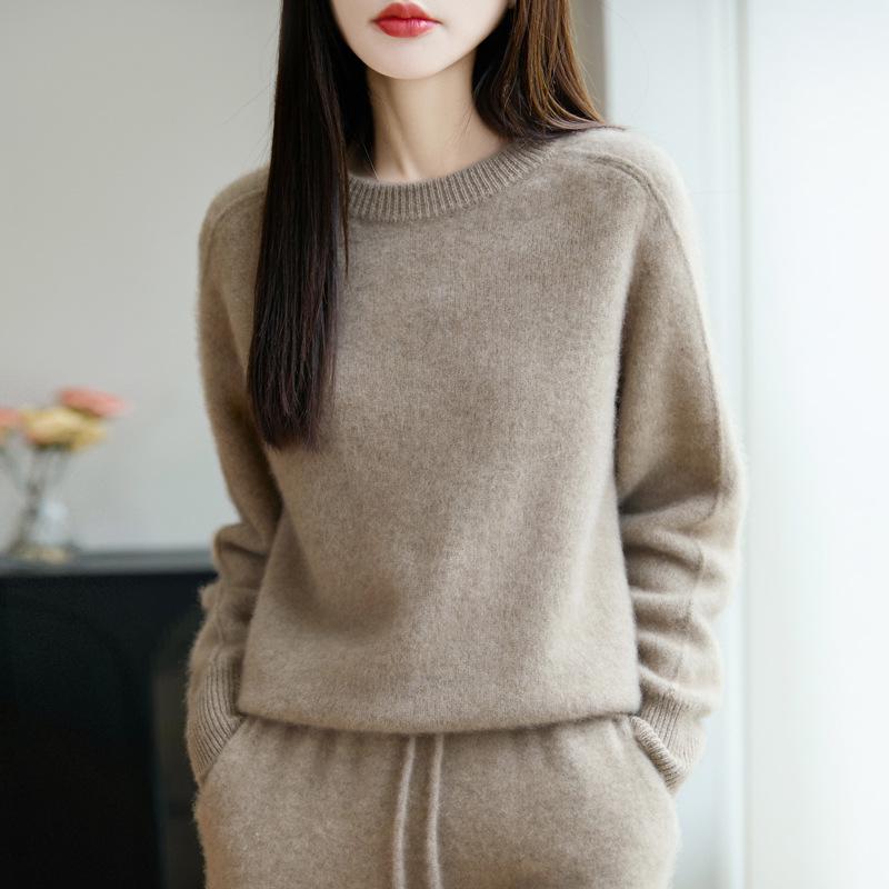 2025 Autumn/Winter Women's Round Neck Wool Knit Sweater, Loose Fit, Long Sleeve, Versatile Fashion Top