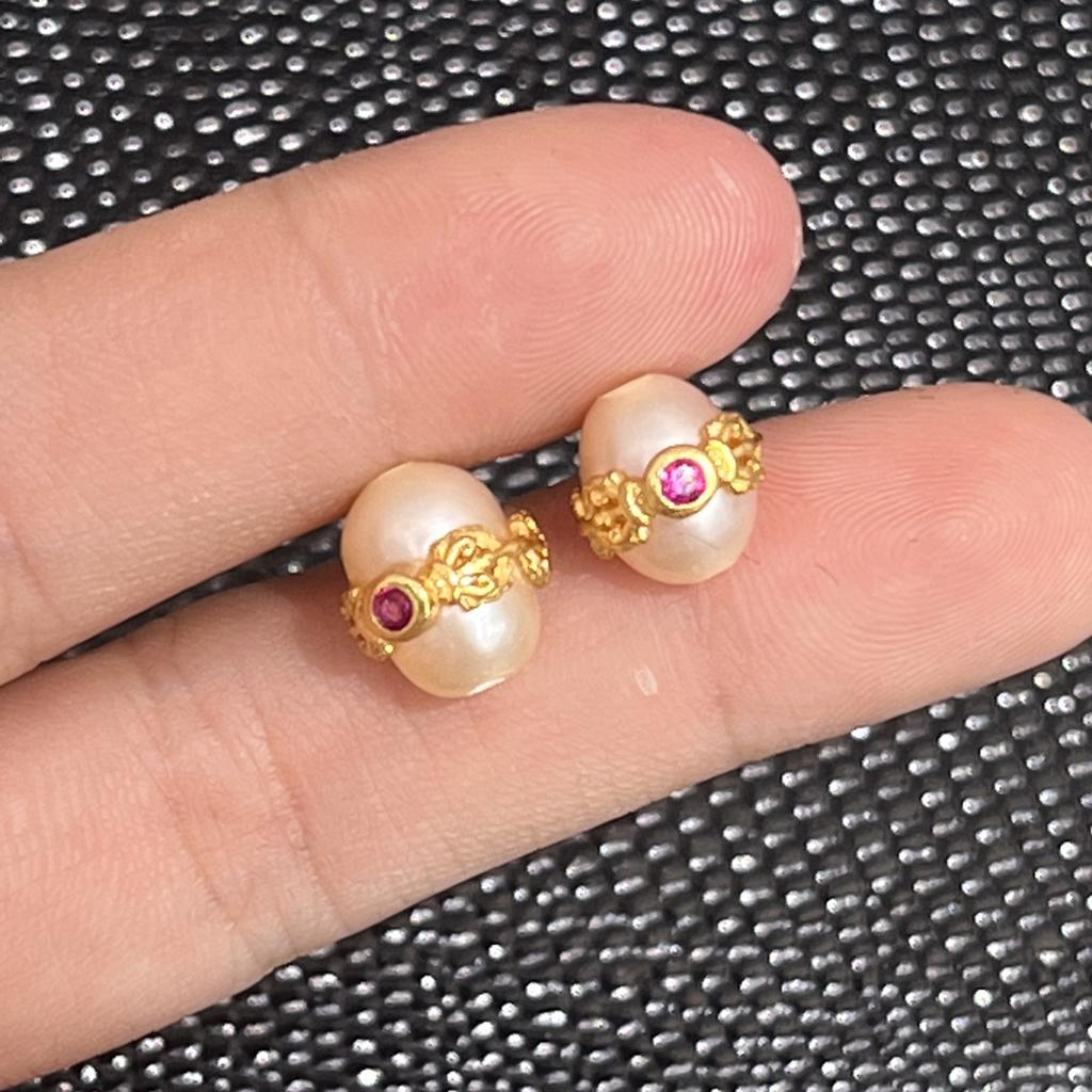 1Pc, Artificial Pearl Beads with Golden Setting and Red Gems Accents, Pink Rice Beads with Hole, for Jewelry Making DIY Materials Accessories 0.9-1cm